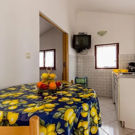 4 Apartment Peroj